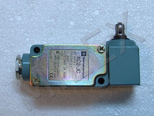 Łącznik krańcowy Telemecanique XC2-JC z rolka metalową boczną JE